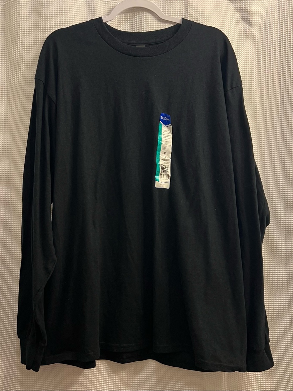 Unisex Gildan Black Long sleeve shirt